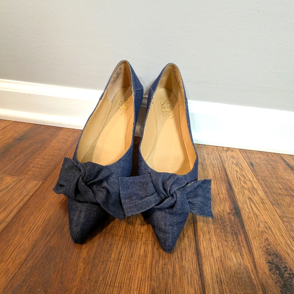 Franco sarto navy blue flats with a hint of sparkle and an adorable bow.